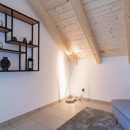 Schoene An Toplage Mit Gratis Parkplatz! * Gambarogno