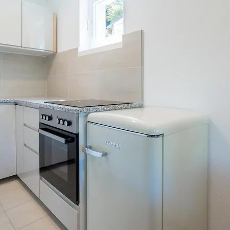 Schoene An Toplage Mit Gratis Parkplatz! * Gambarogno