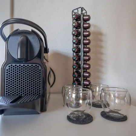 Schoene An Toplage Mit Gratis Parkplatz! Apartman