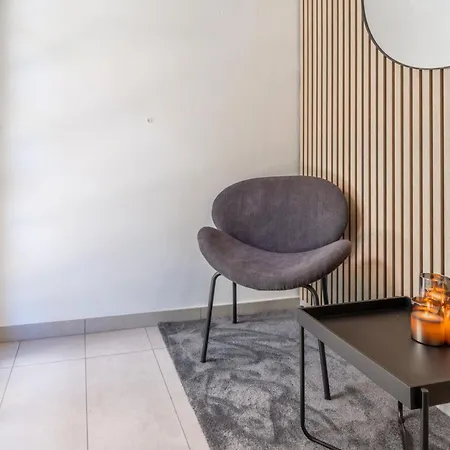 Schoene An Toplage Mit Gratis Parkplatz!