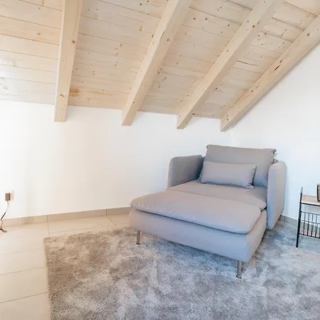 Schoene An Toplage Mit Gratis Parkplatz! Apartman Gambarogno