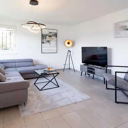 Schoene An Toplage Mit Gratis Parkplatz! Appartamento *