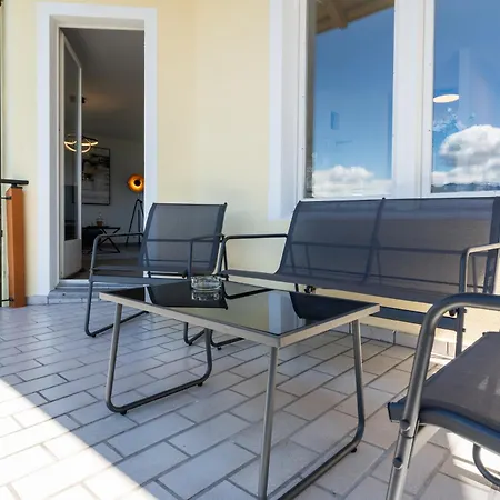 Schoene An Toplage Mit Gratis Parkplatz! Gambarogno