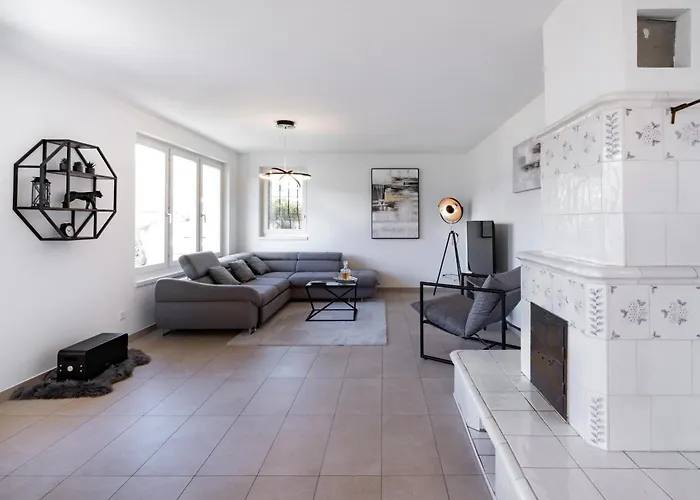 Schoene An Toplage Mit Gratis Parkplatz! * Gambarogno