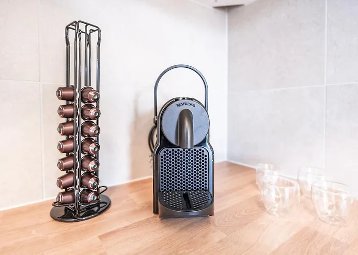 Schoene An Toplage Mit Gratis Parkplatz! Gambarogno