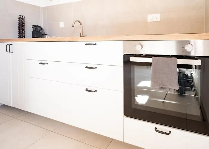 Schoene An Toplage Mit Gratis Parkplatz! *