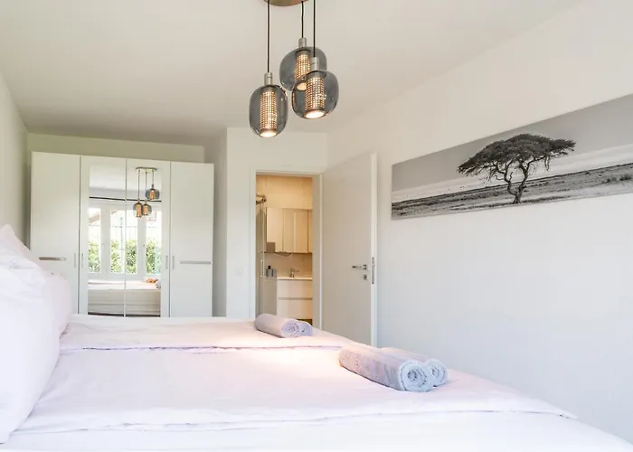 Schoene An Toplage Mit Gratis Parkplatz! Gambarogno