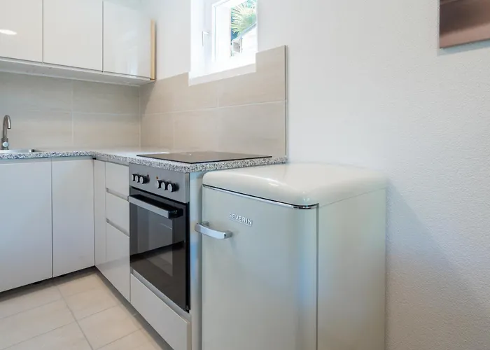 Schoene An Toplage Mit Gratis Parkplatz! * Gambarogno