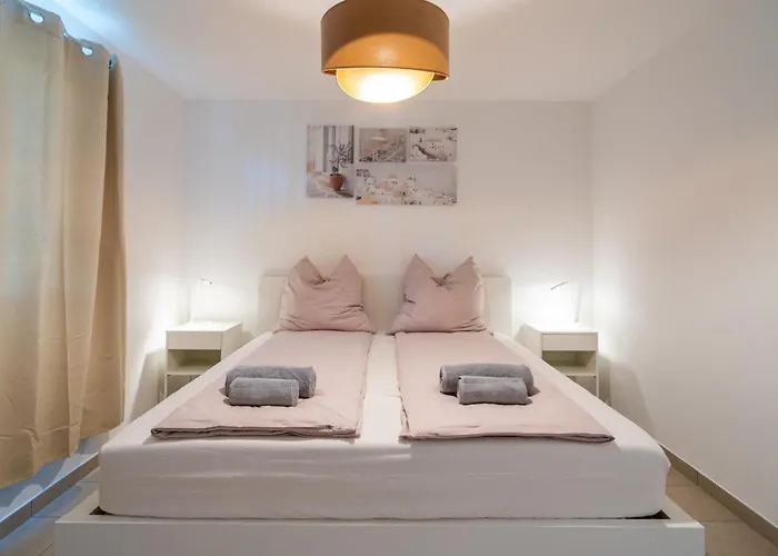 Schoene An Toplage Mit Gratis Parkplatz! * Gambarogno