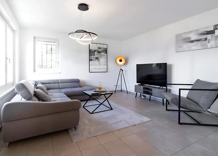 Apartment Schoene An Toplage Mit Gratis Parkplatz! *