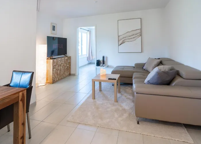 Schoene An Toplage Mit Gratis Parkplatz! * Gambarogno