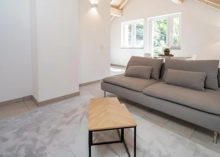 Schoene An Toplage Mit Gratis Parkplatz!