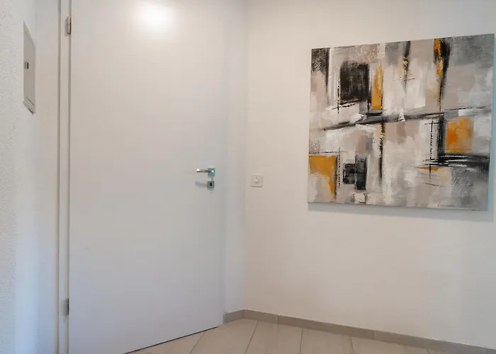 Schoene An Toplage Mit Gratis Parkplatz! *