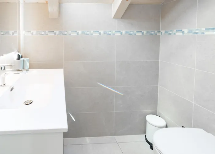 Schoene An Toplage Mit Gratis Parkplatz!