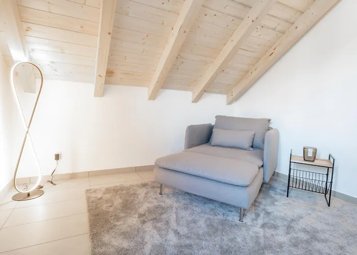 Schoene An Toplage Mit Gratis Parkplatz! 公寓 Gambarogno