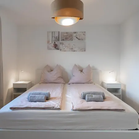 Apartment Schoene An Toplage Mit Gratis Parkplatz! *