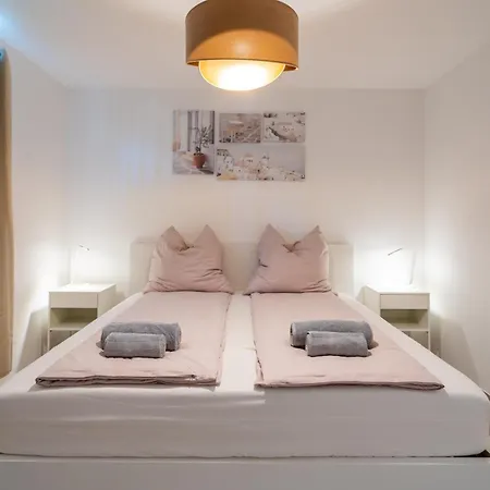 Schoene An Toplage Mit Gratis Parkplatz! * Gambarogno