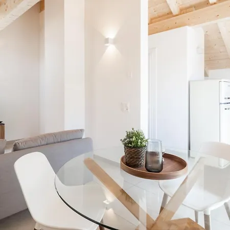 Schoene An Toplage Mit Gratis Parkplatz! *