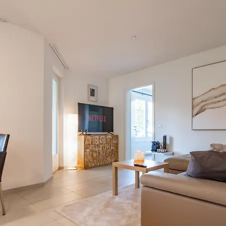 Schöne An Toplage Mit Gratis Parkplatz! * Gambarogno